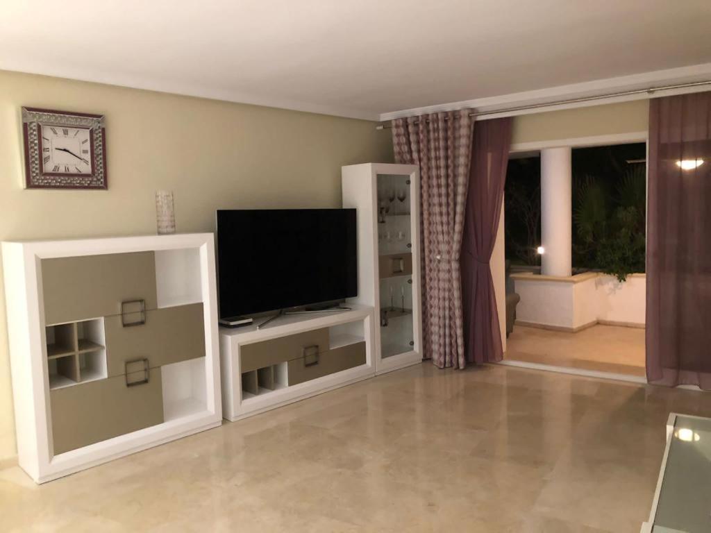 Dominion Apartments Estepona Exteriör bild