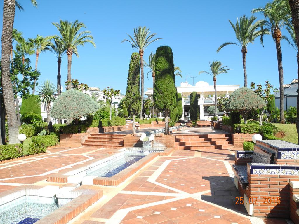 Dominion Apartments Estepona Exteriör bild